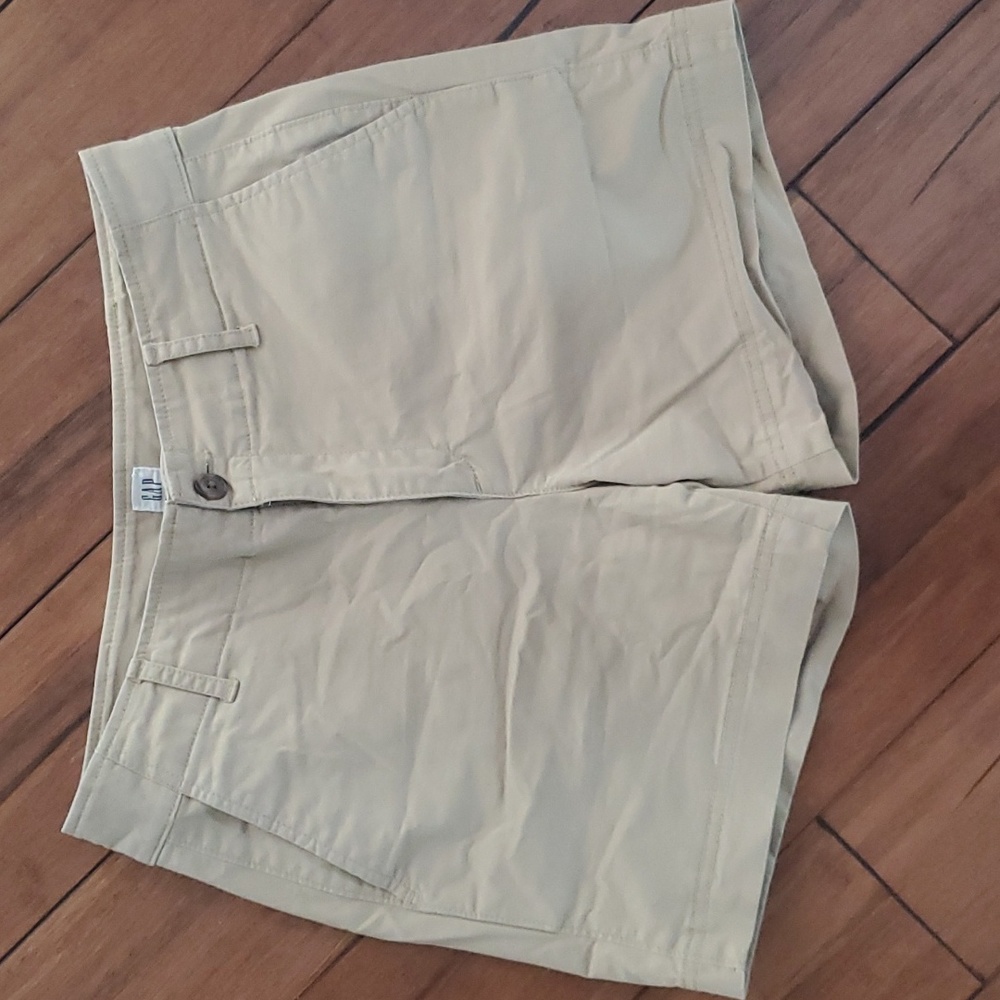 Gap Khaki Chino Short